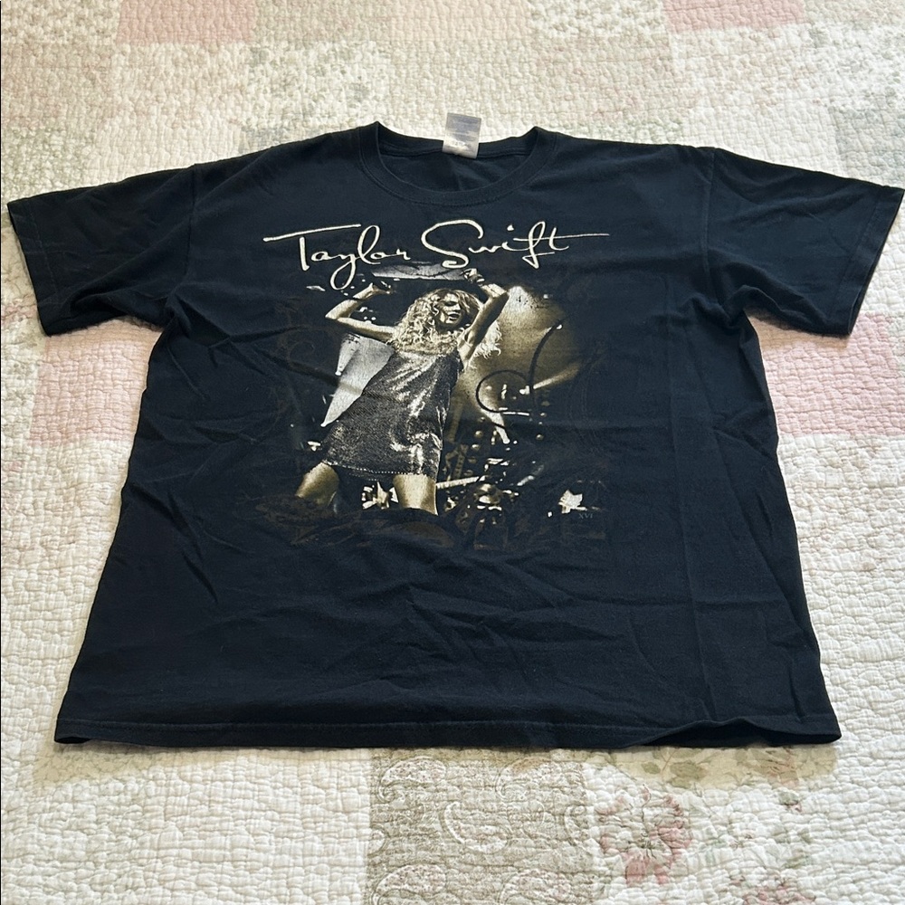 Taylor Swift Fearless Concert T-Shirt (M)